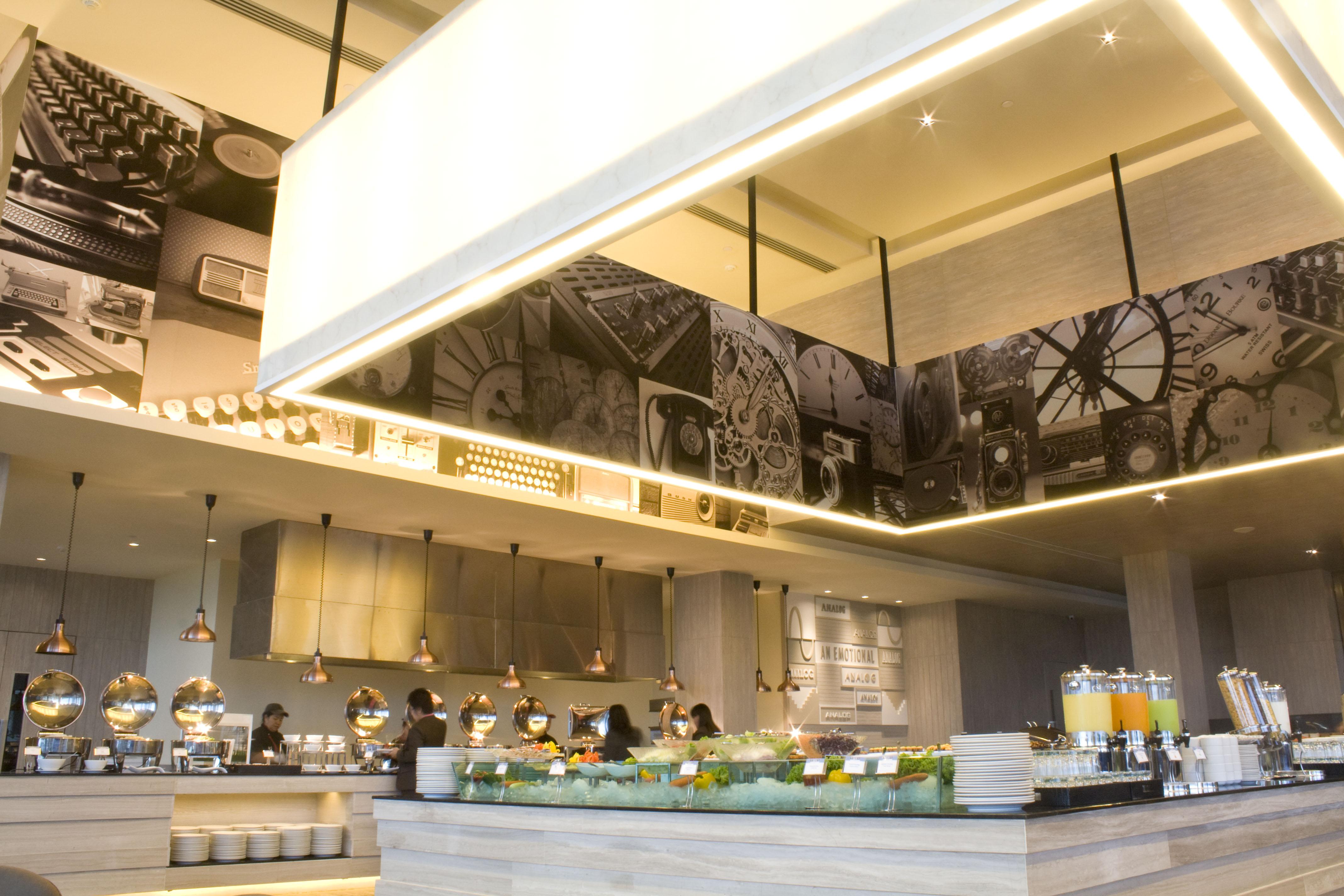 Tsix5 Hotel Pattaya Eksteriør bilde