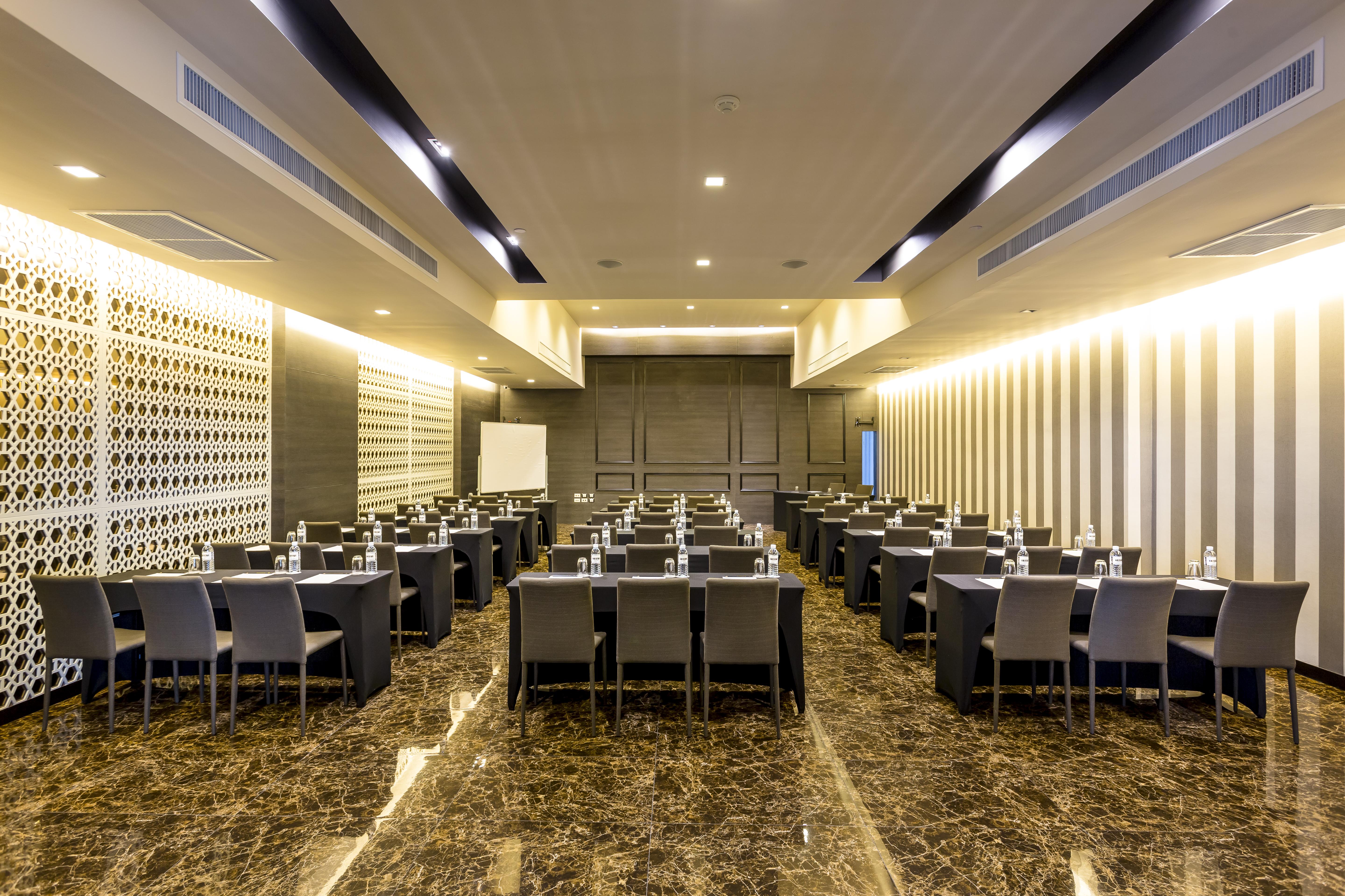 Tsix5 Hotel Pattaya Eksteriør bilde