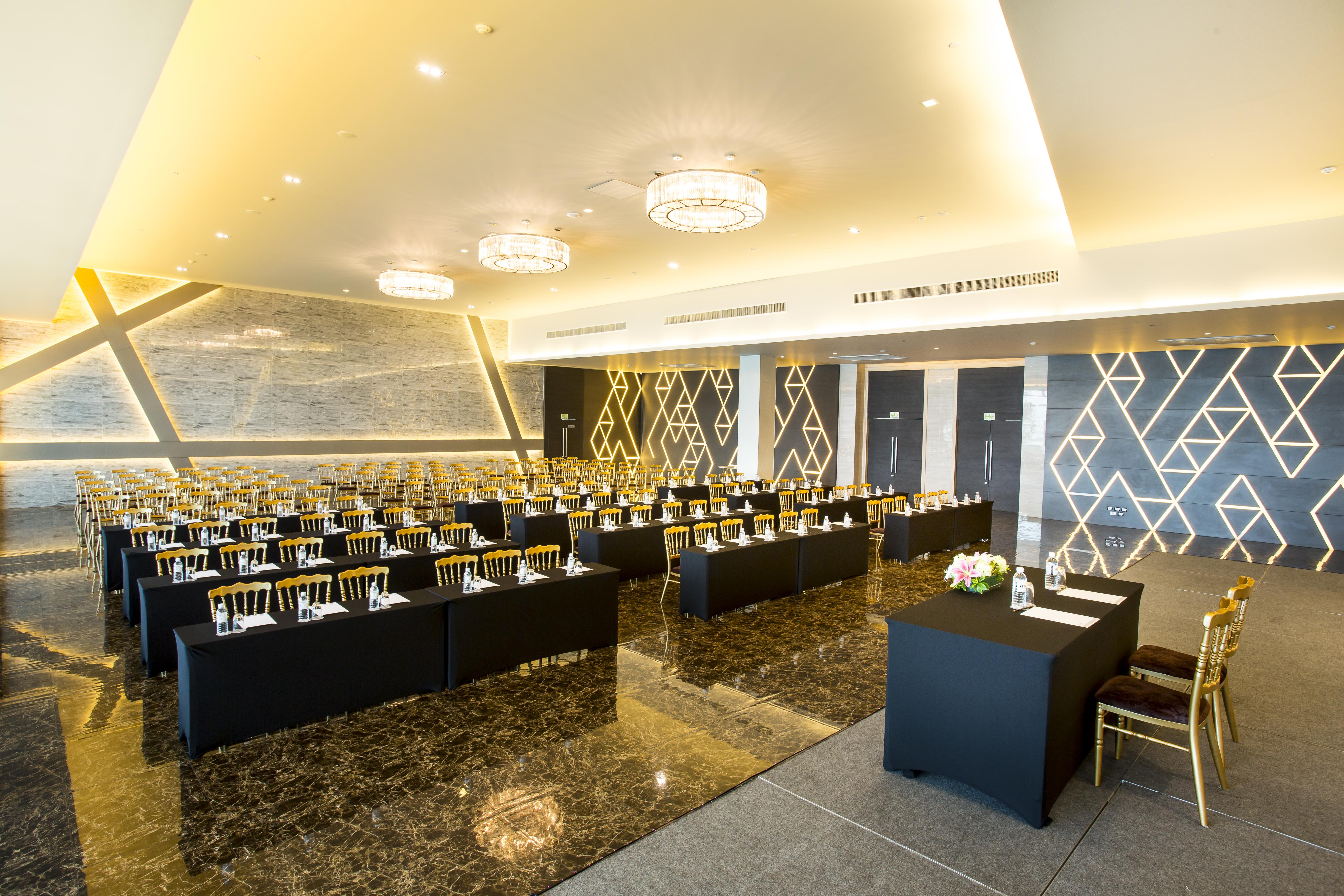 Tsix5 Hotel Pattaya Eksteriør bilde