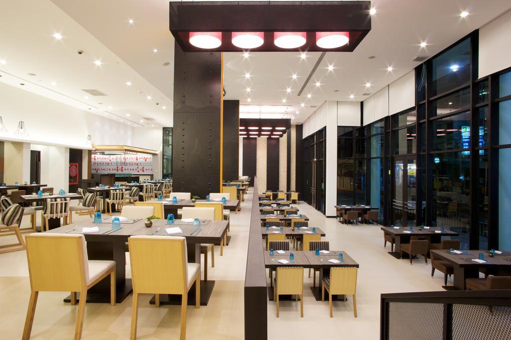 Tsix5 Hotel Pattaya Eksteriør bilde